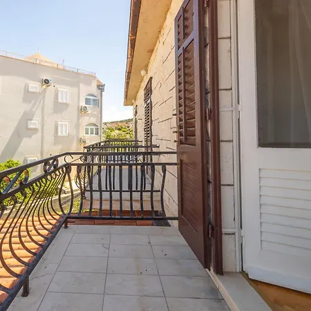 Vinka Apartment *