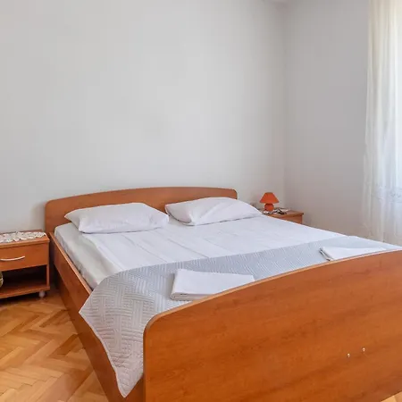 Apartment Vinka Supetar